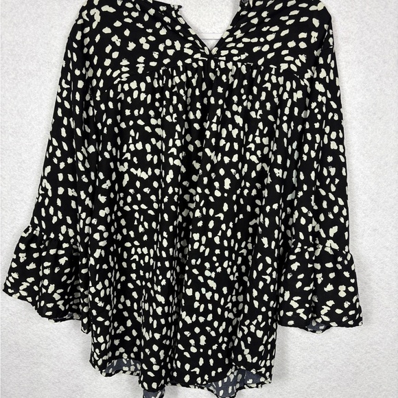 Ces Femme Black and White Top Size Large - Picture 2 of 2